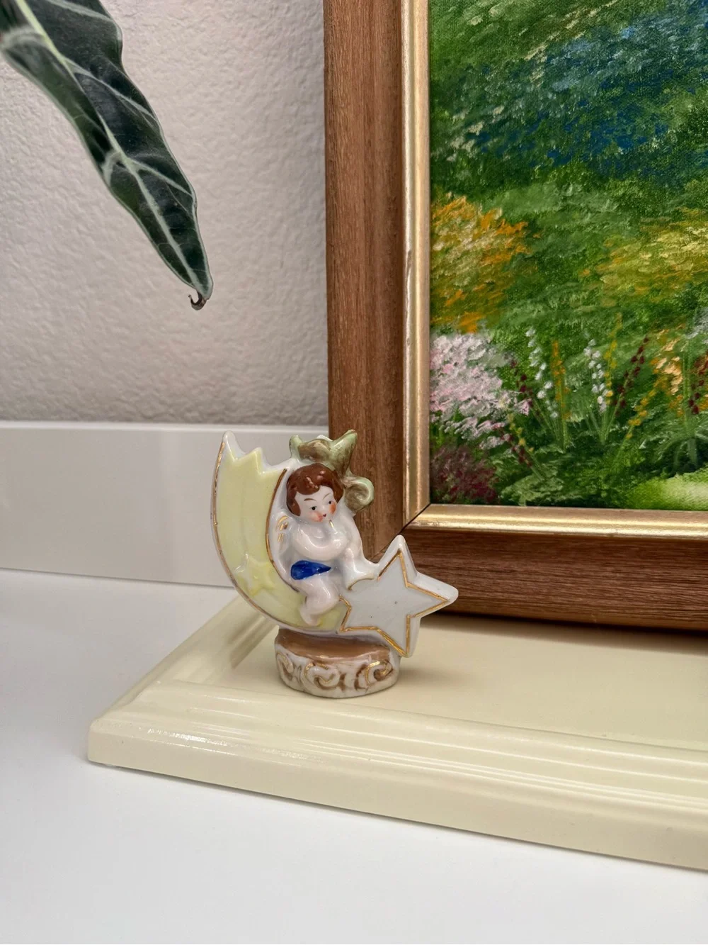 Vintage Occupied Japan Yellow and White Cherub Moon Accent Bud Vase